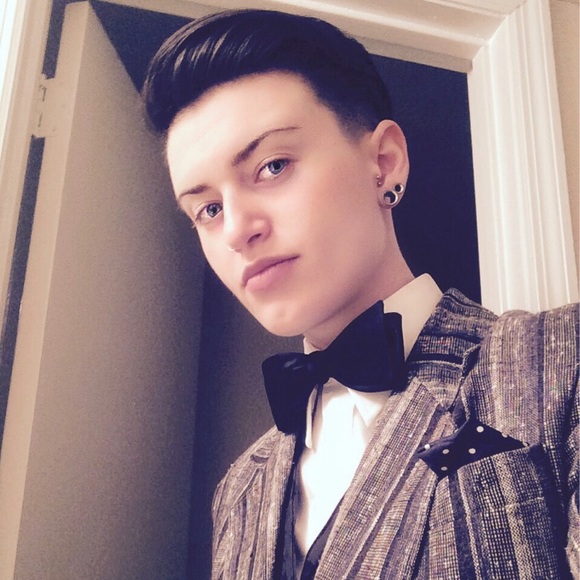 Meet your Posher, Dani - Picture 6 of 6